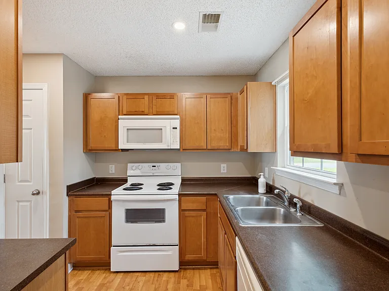 123 Knotty Pine Cir — Photo 10