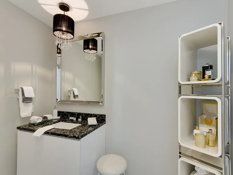 900 W Olympic Blvd #32B — Photo 10