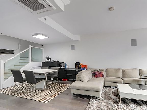 3rd image of 1428 W 6th Ave #1405