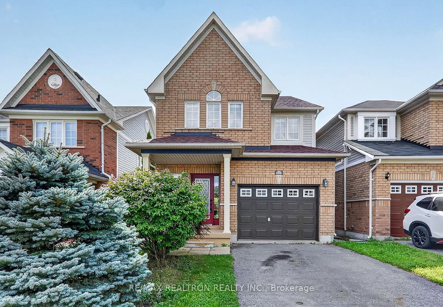 4 bed, $3,800 — Photo 1