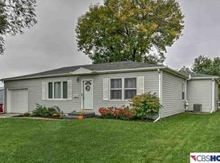 7408 La Vista Dr, La Vista, NE 68128