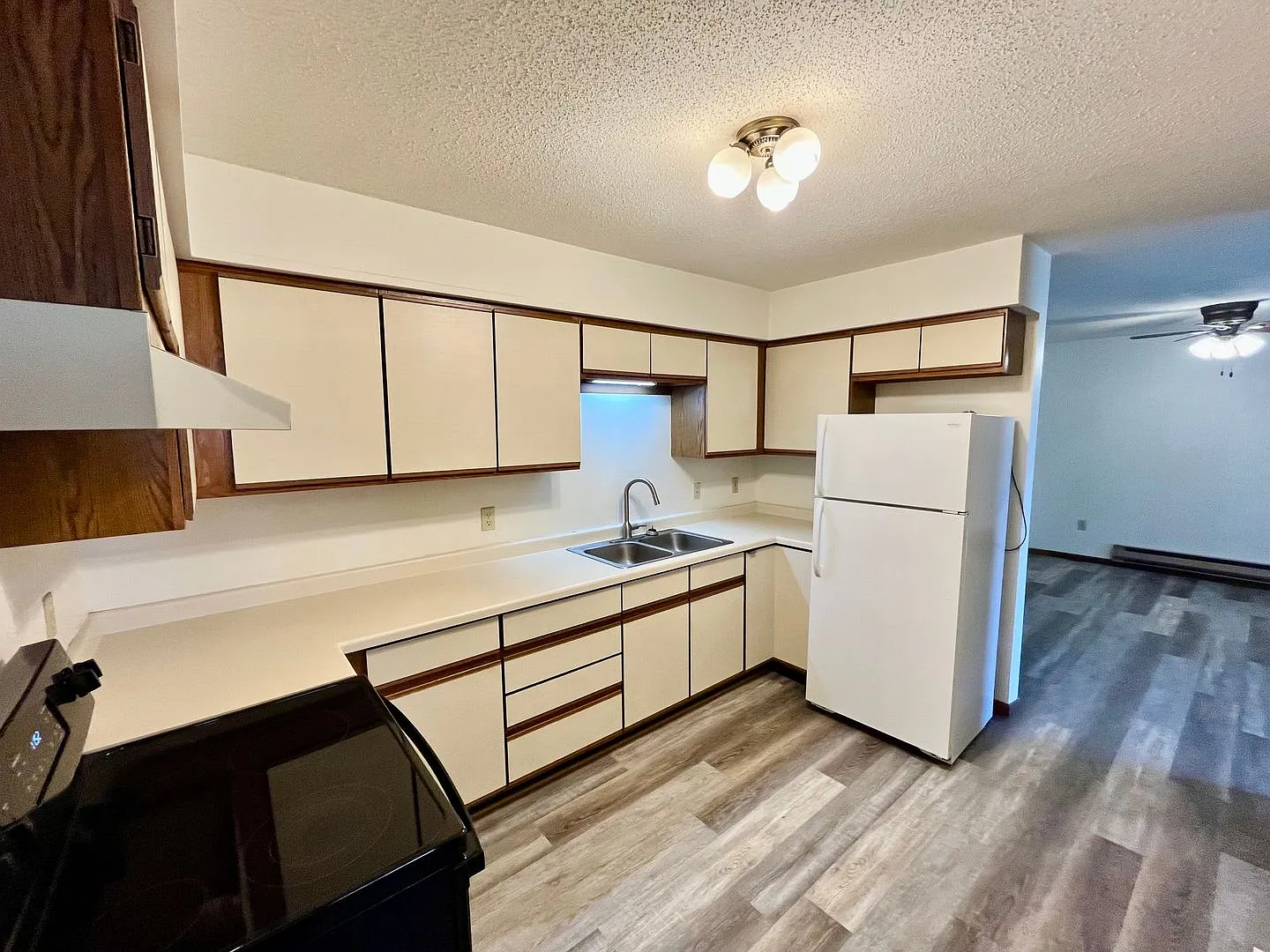 806 S State Street — Photo 4