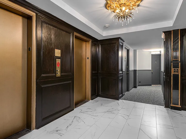 The Deco North Lake Shore — Photo 42