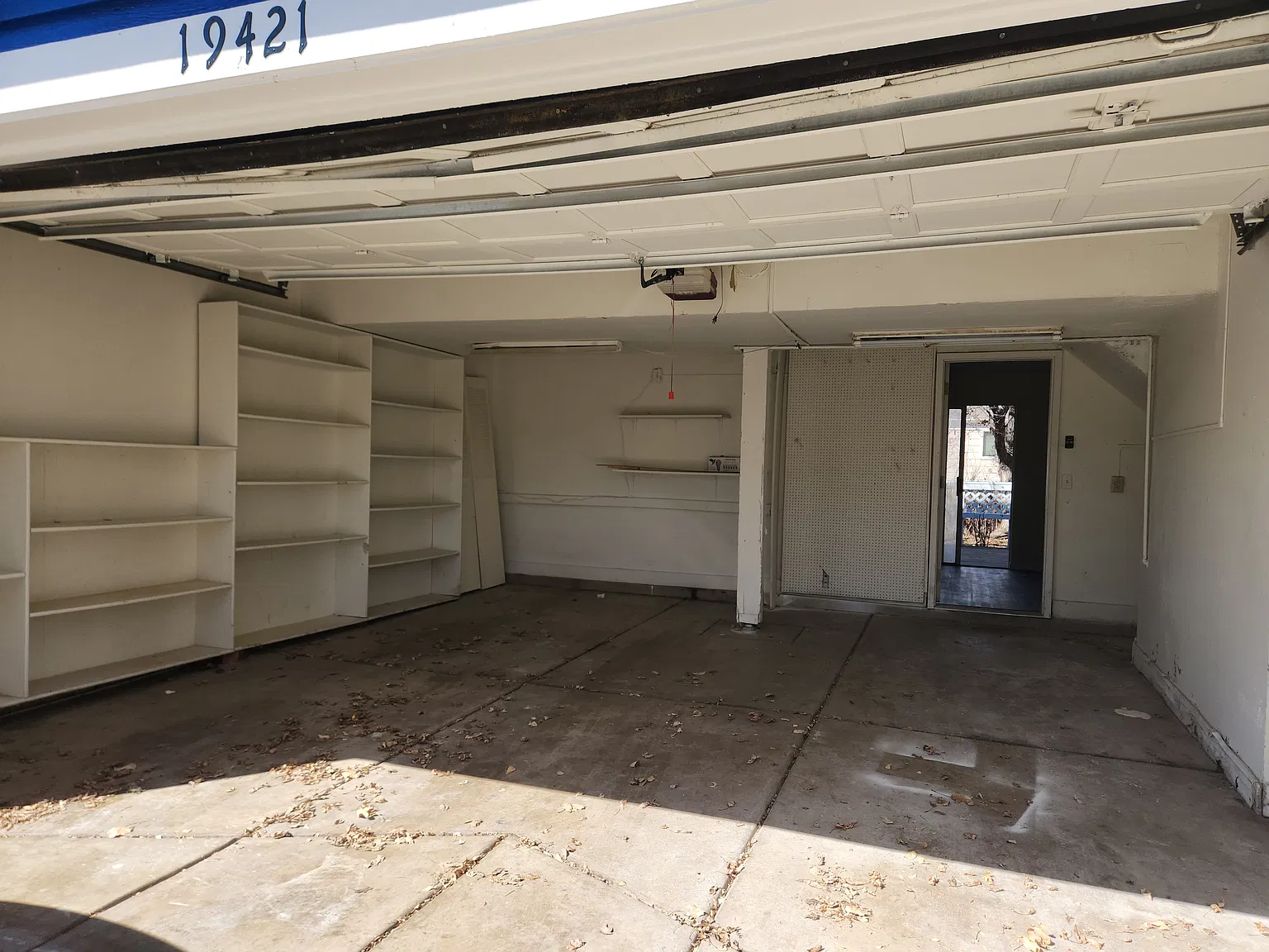 3 bed, 1300 sqft, $2,400 — Photo 3