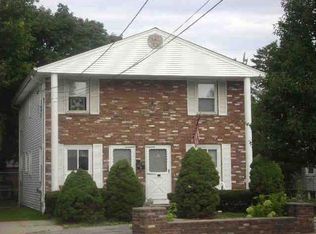 428 Power Rd, Pawtucket, RI 02860