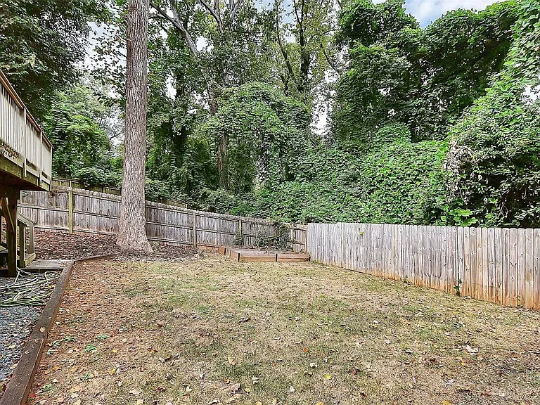 1920 Woodcrest Ave — Photo 39