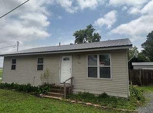 620 N Main St, Newport, AR 72431