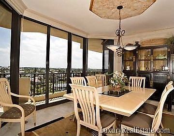 5th image of 570 Ocean Dr APT 802