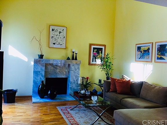 5th image of 16030 Moorpark St APT 2