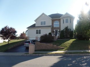 3023 Molly Pitcher Dr, New Windsor, NY 12553