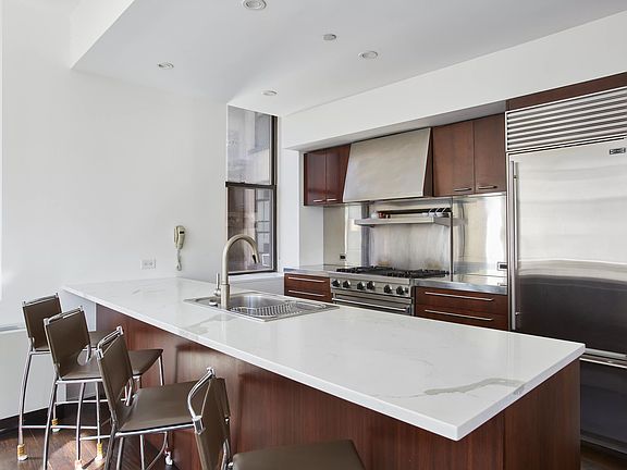 3rd image of 150 Nassau St APT 10D