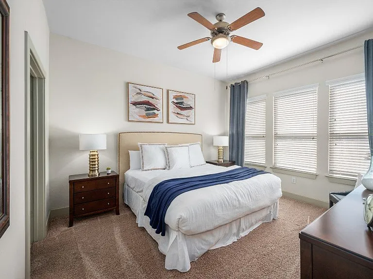 Galleria Parc Apartments — Photo 12