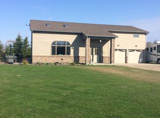 24731 Hawk Dr, Bovey, MN 55709