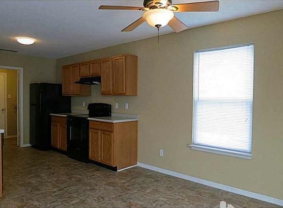 3rd image of 2428 Redland Ln