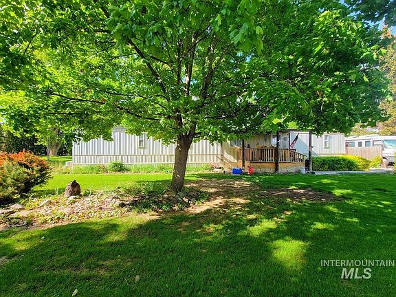 5th image of 170 E Avenue D