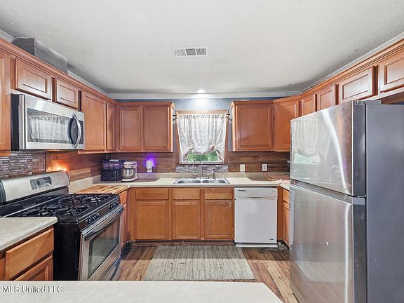 21st image of 12231 Shorecrest Rd