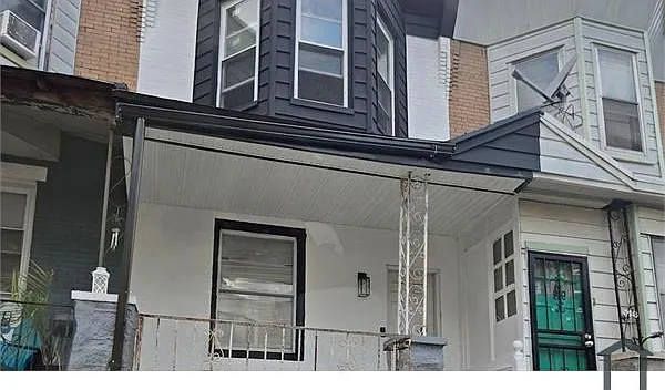 468 N Farson St — Photo 6