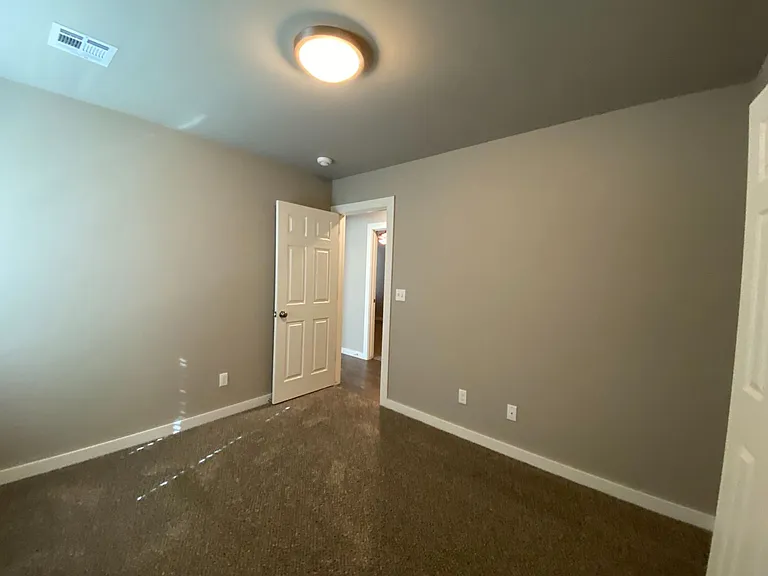 1503 Macalpine St — Photo 7