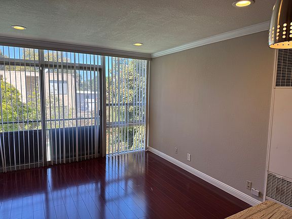 3rd image of 500 El Camino Real APT 212
