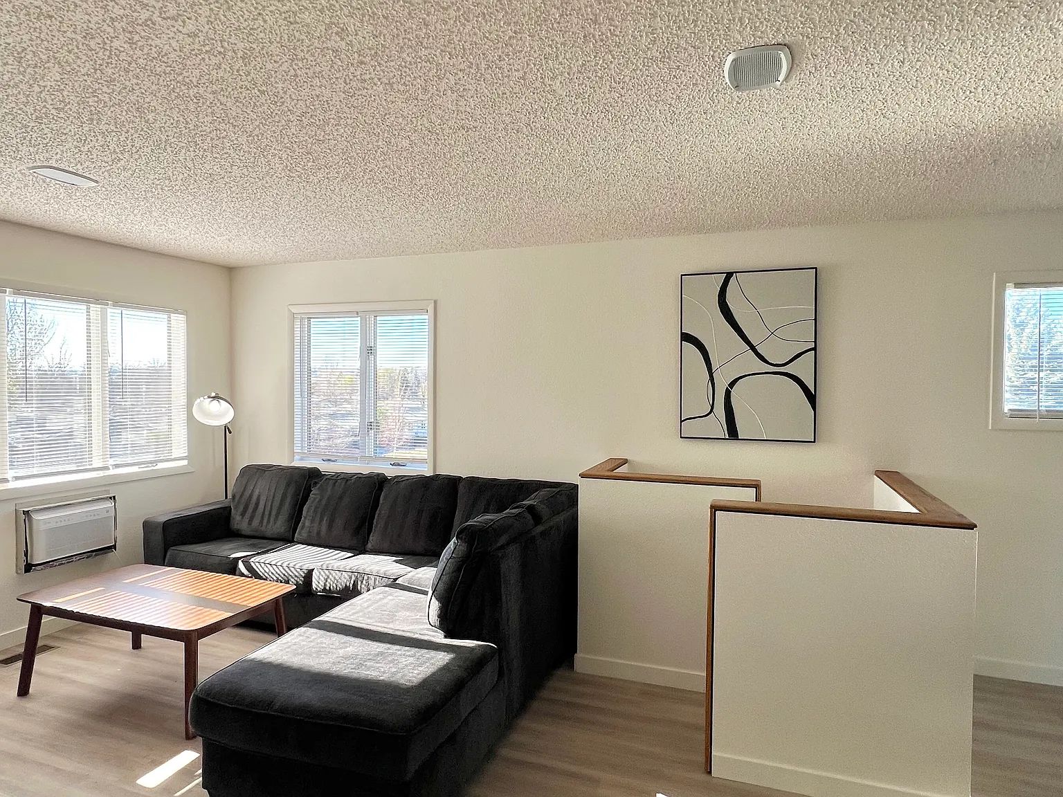 2 bed, 1200 sqft, $2,749 — Photo 3