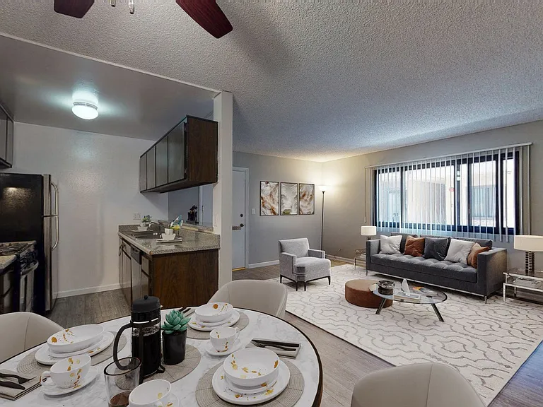 Executive House Apartments — Photo 13