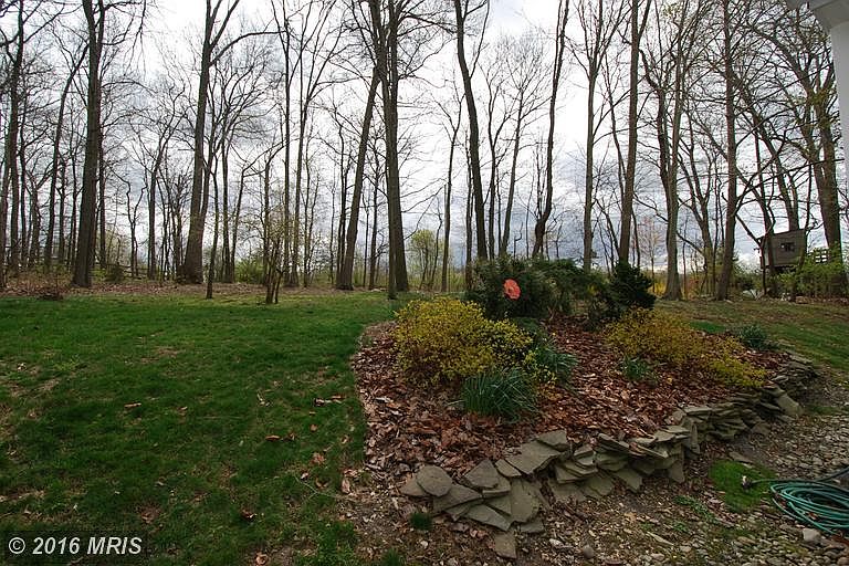 2nd image of 10140 Clearspring Rd