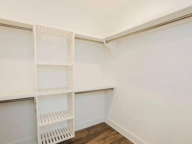 204 Blackberry Ln — Photo 16