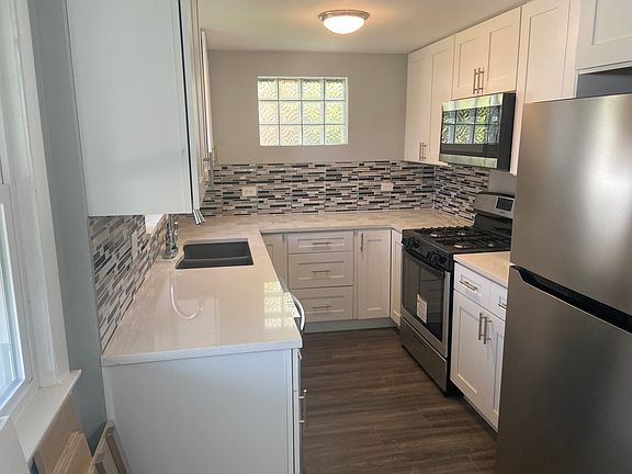 2nd image of 13944 S Michigan Ave