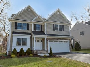 52 Fairview Ave, New Providence, NJ 07974