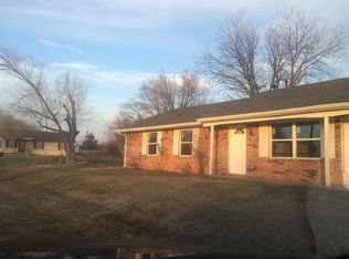 201 Kiowa Ave, Geronimo, OK 73543