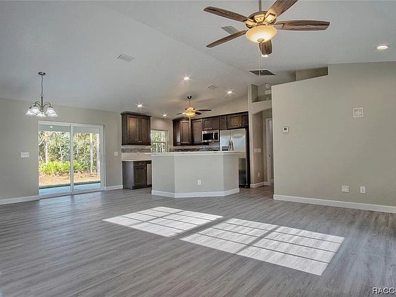 4th image of 1823 W Hialeah Dr