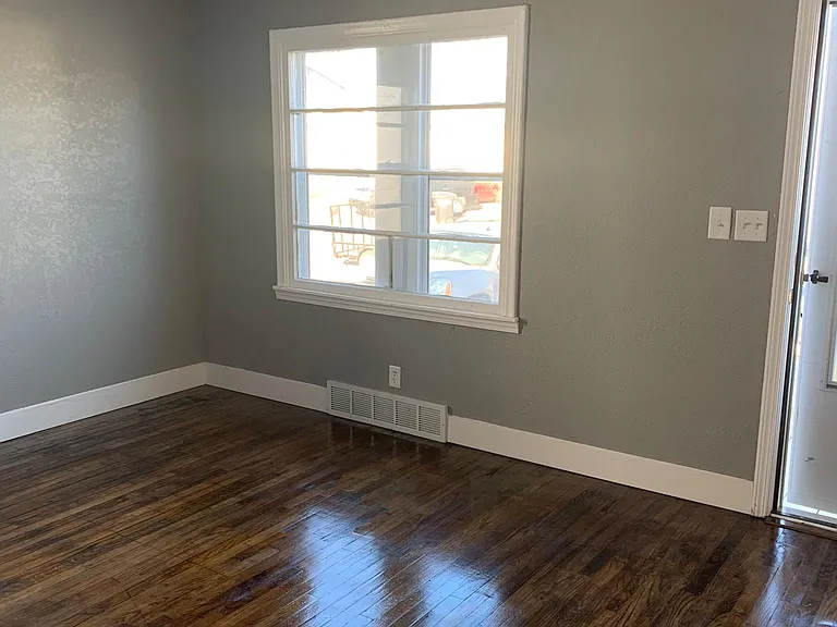 4011 Fort St — Photo 13