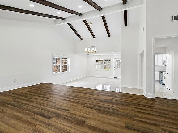 4th image of 409 Lynnmeade Rd
