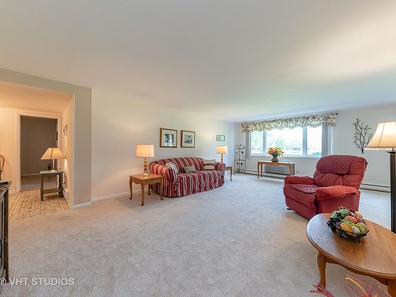 3rd image of 2700 E Bel Aire Dr APT 3