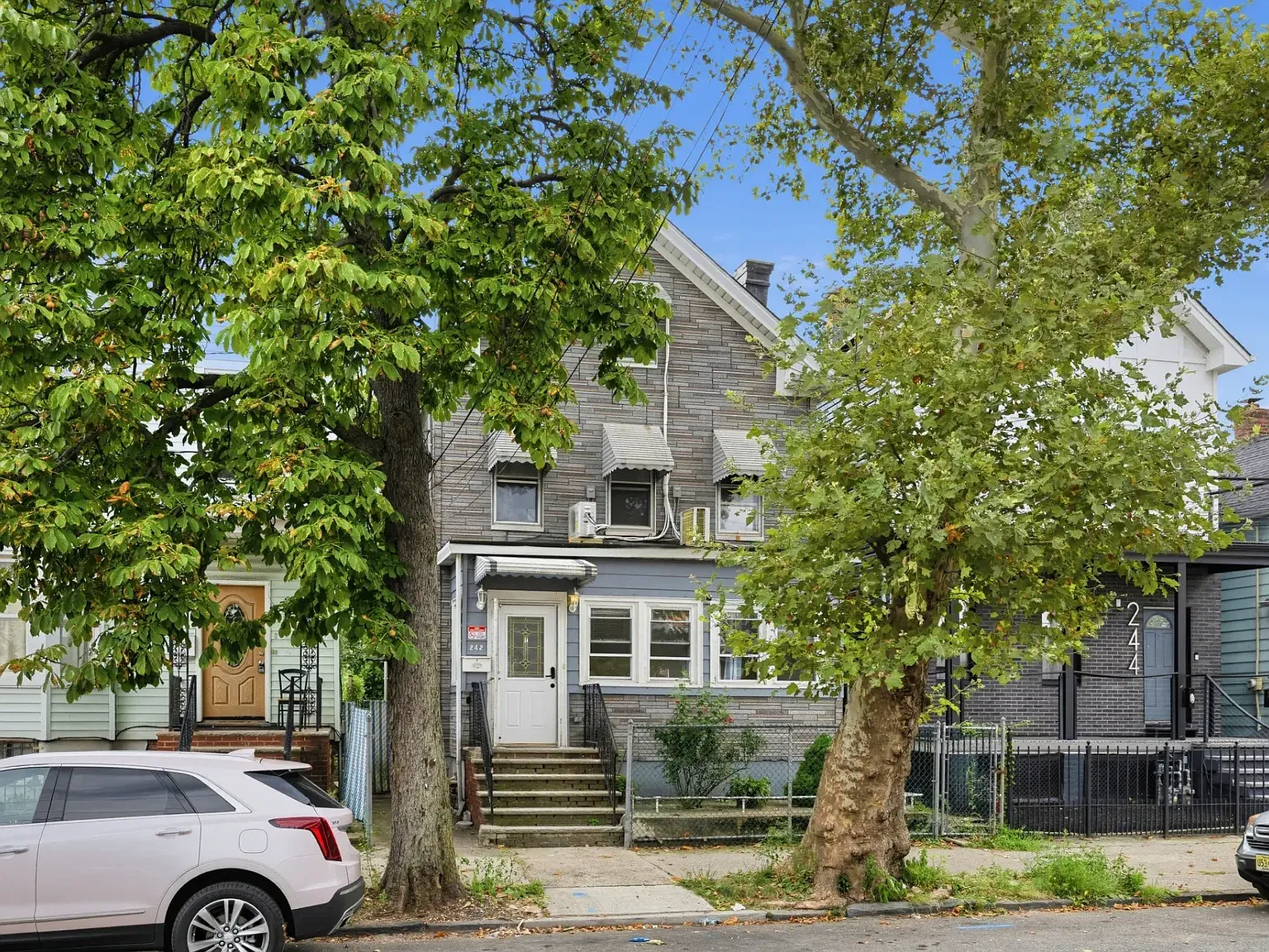 5 bed, 2614 sqft, $1,200 — Photo 4