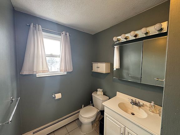3rd image of 110 Pearl St APT 9
