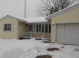 1119 River Valley Dr, Flint, MI 48532