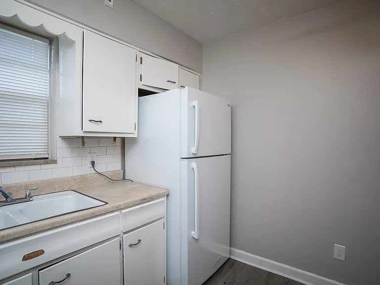 2525 Lakeview Ave — Photo 19