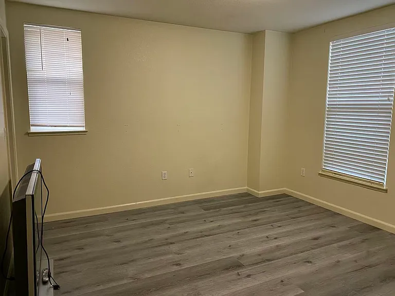 2902 Bonds Ln — Photo 21