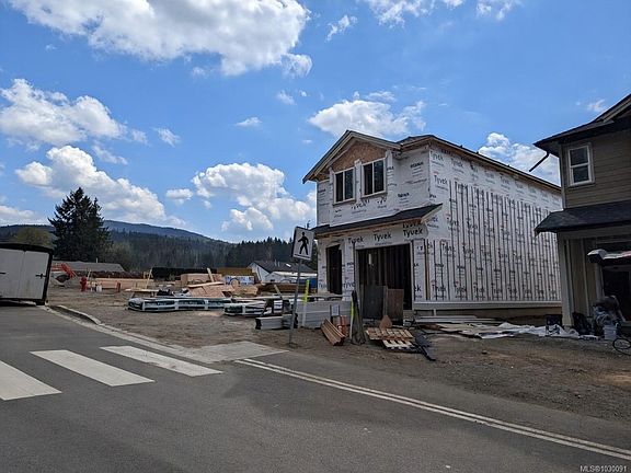 2nd image of 1336 McKinley Rd