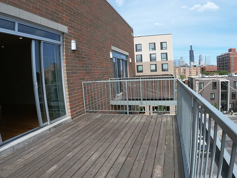 1620 W Warren Blvd #2 — Photo 6