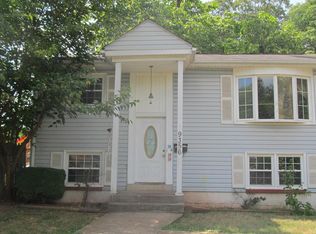 9356 Victoria St, Manassas, VA 20110