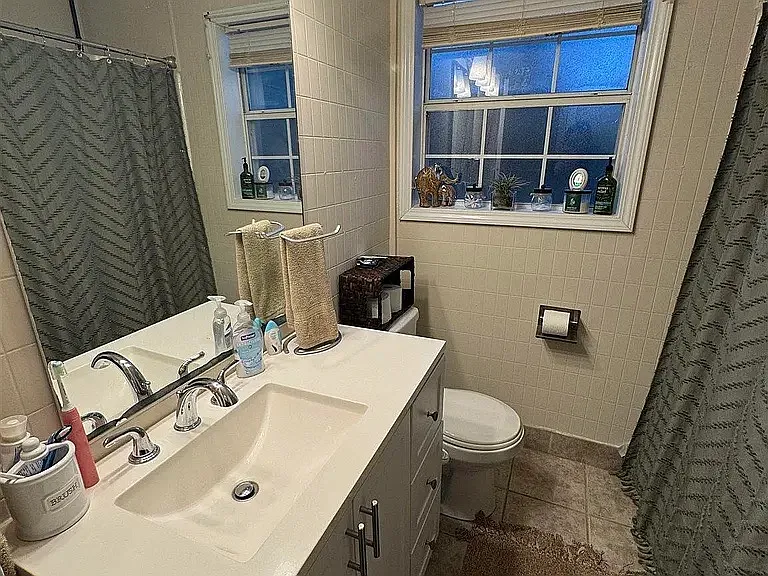 902 Lucerne Ave — Photo 5