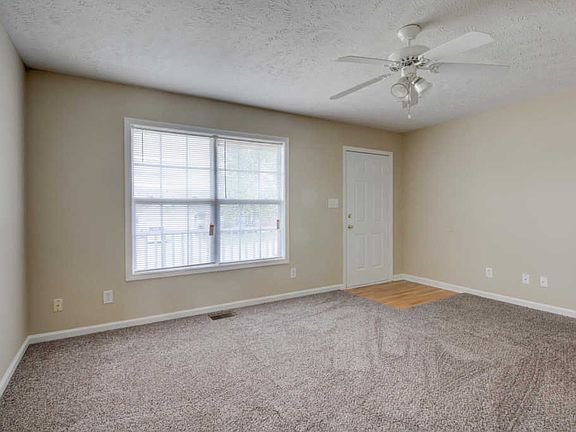 3rd image of 1082 Gunpoint Dr