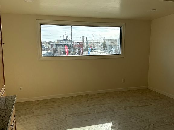 5th image of 9519 Dyer St #2