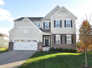 4395 Orangeberry Dr, Grove City, OH 43123