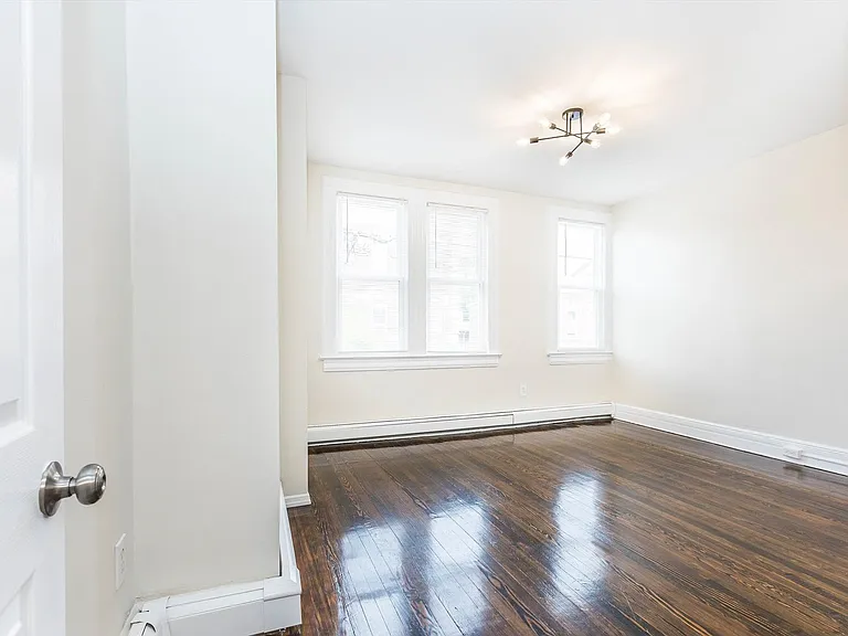 105 Pine St #2 — Photo 15