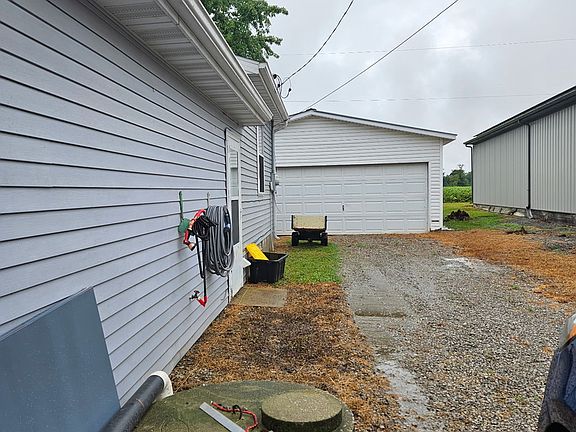3rd image of 8128 City Lake Rd