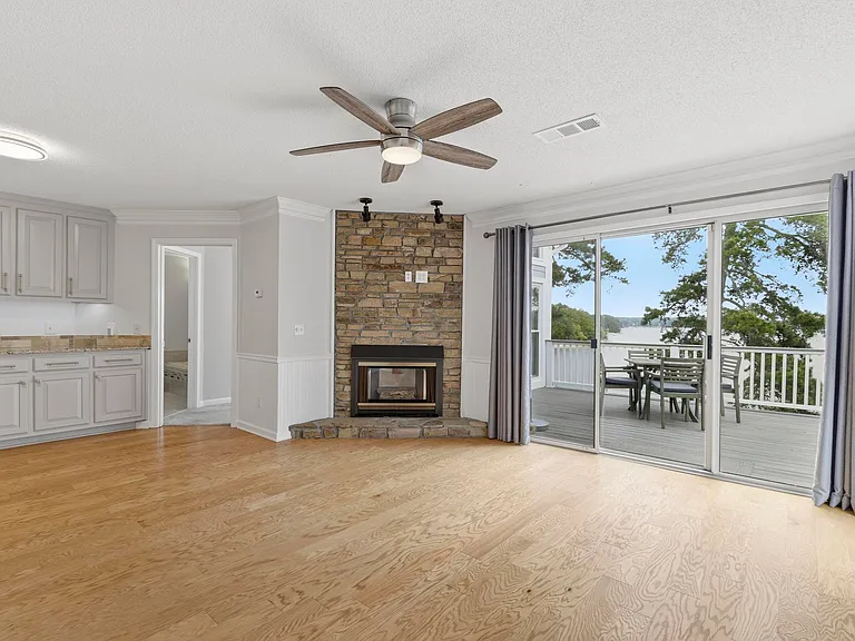 2100 Habersham Marina Rd #100C — Photo 9