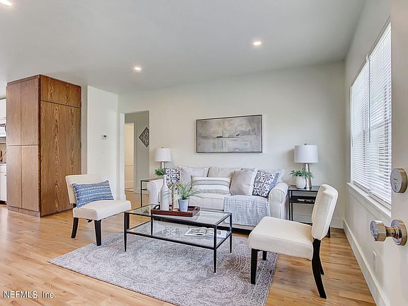 5th image of 2160 RIVERSIDE Avenue
